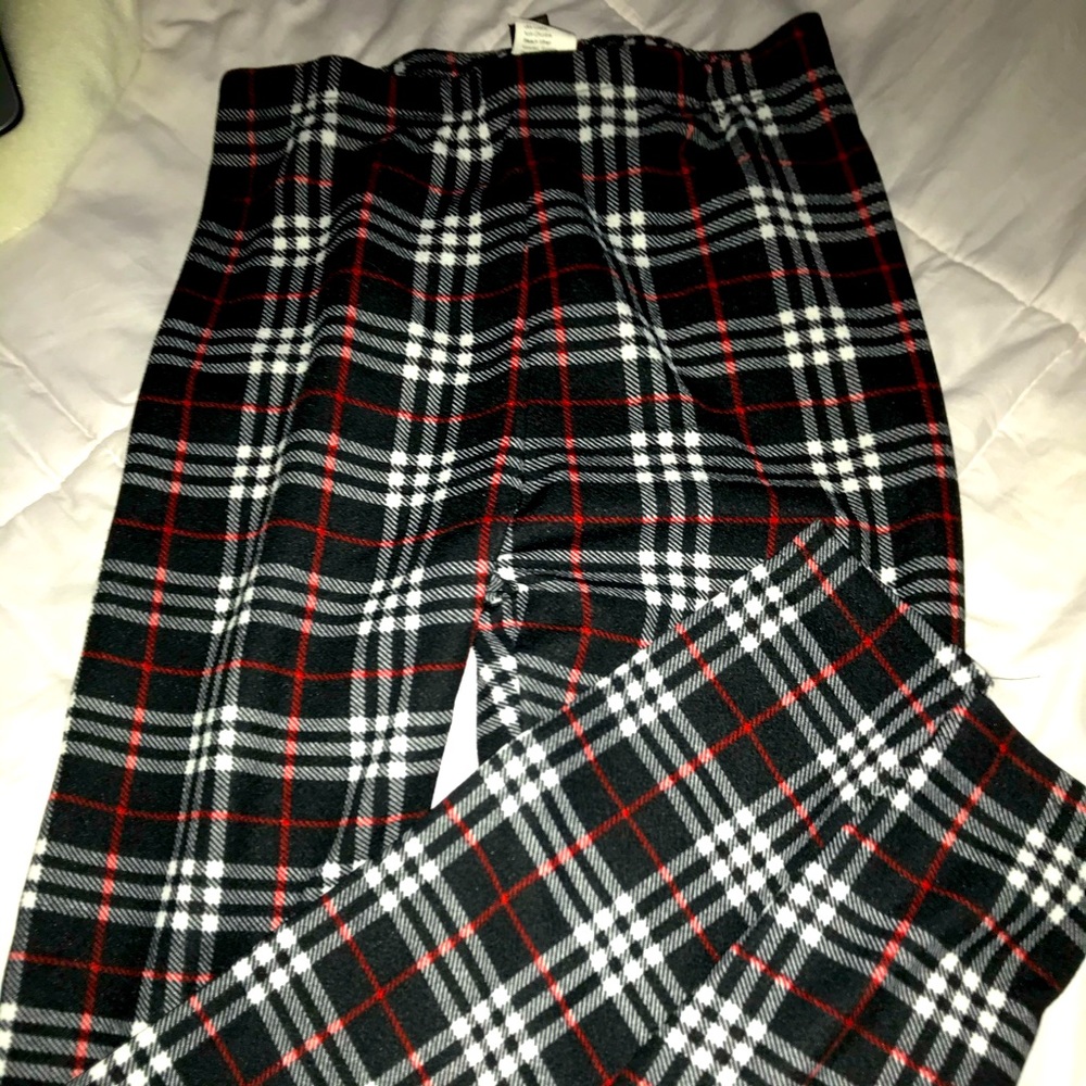 Plaid patterned leggings